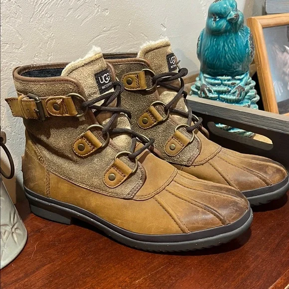 UGG Cecile Winter Duck Boots - Picture 1 of 12